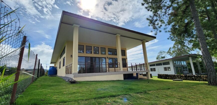 Modern Residence in Alto Boquete