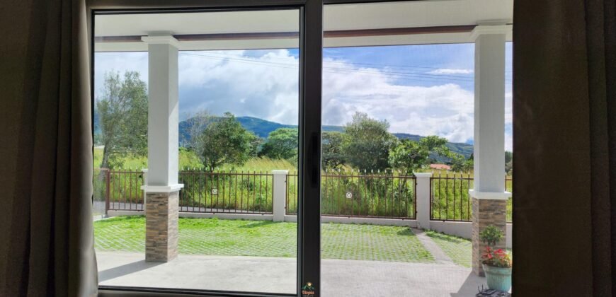 New Spacious Residence in Alto Boquete